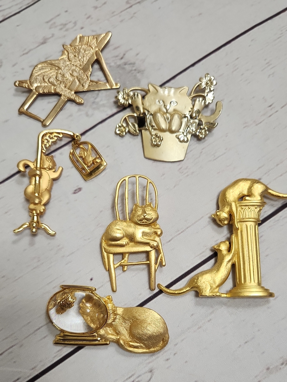 Gold Cat Brooch Set — Women's Cute Cat Pins